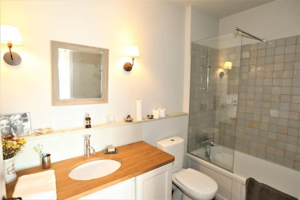 In Gordes, Facing The Entire Luberon Park A Beautiful 5 Bedrooms House Bagian luar foto
