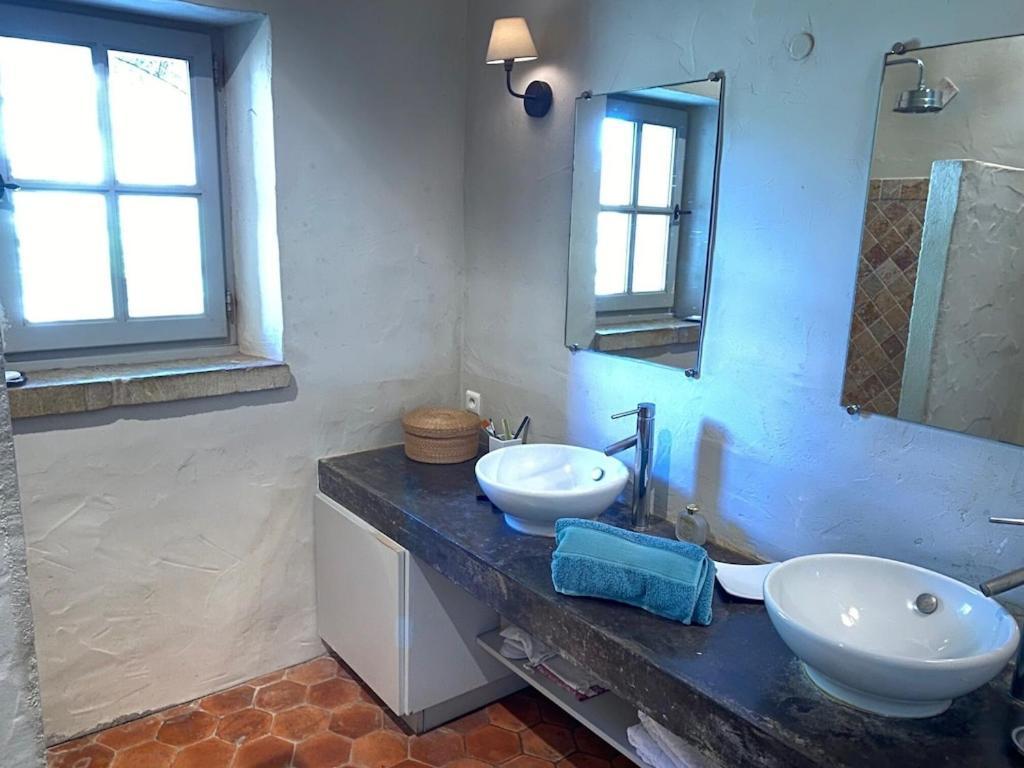 In Gordes, Facing The Entire Luberon Park A Beautiful 5 Bedrooms House Bagian luar foto