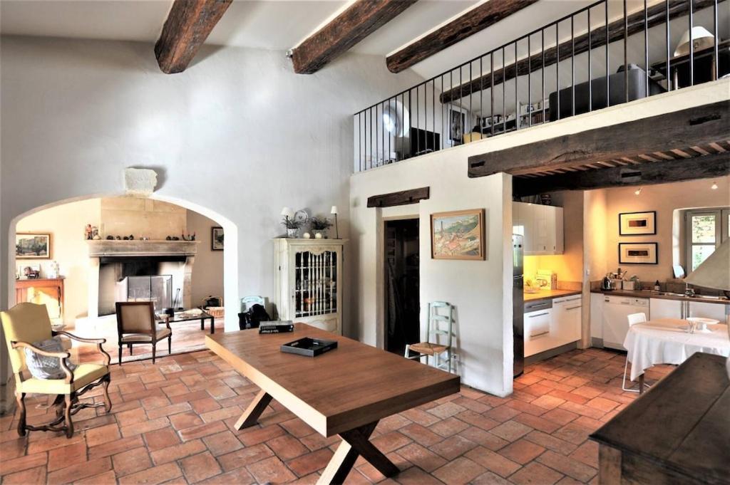 In Gordes, Facing The Entire Luberon Park A Beautiful 5 Bedrooms House Bagian luar foto