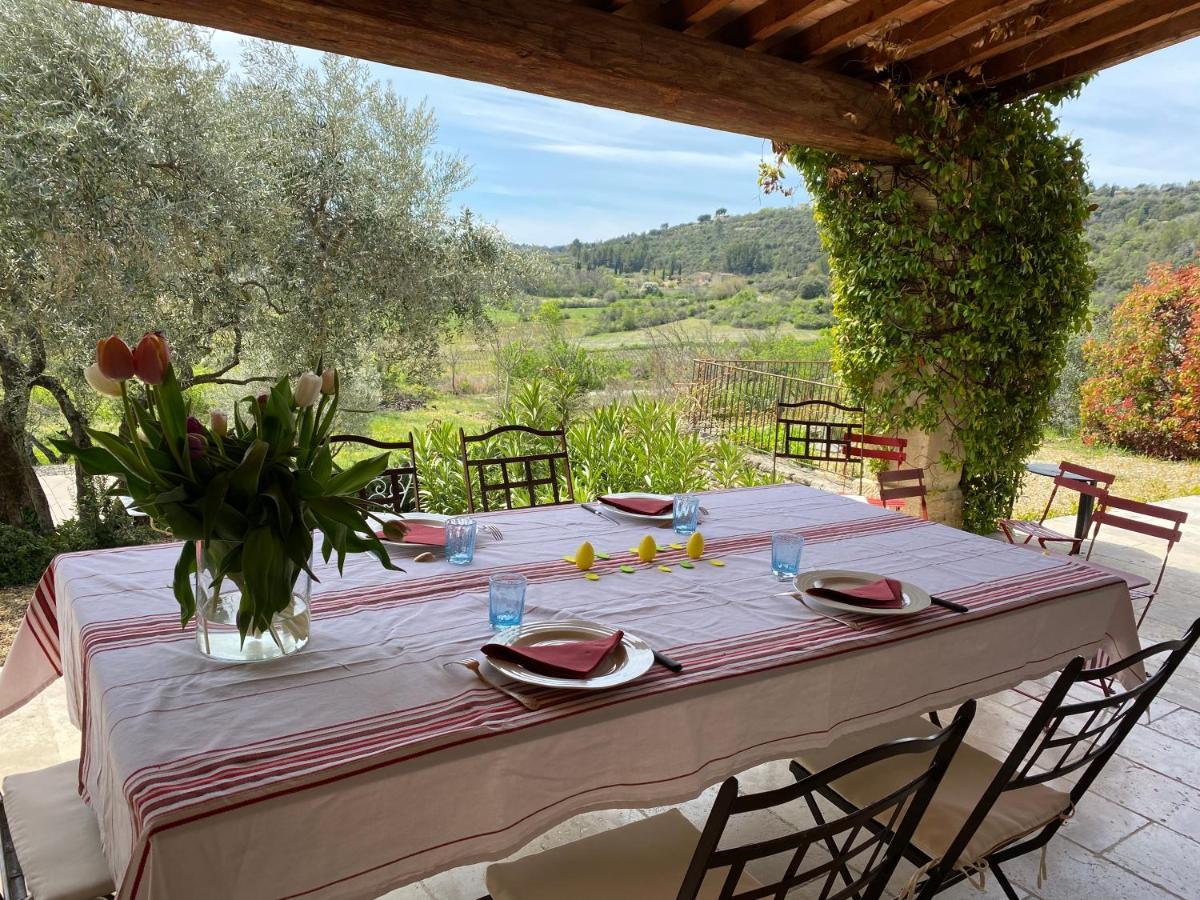 In Gordes, Facing The Entire Luberon Park A Beautiful 5 Bedrooms House Bagian luar foto